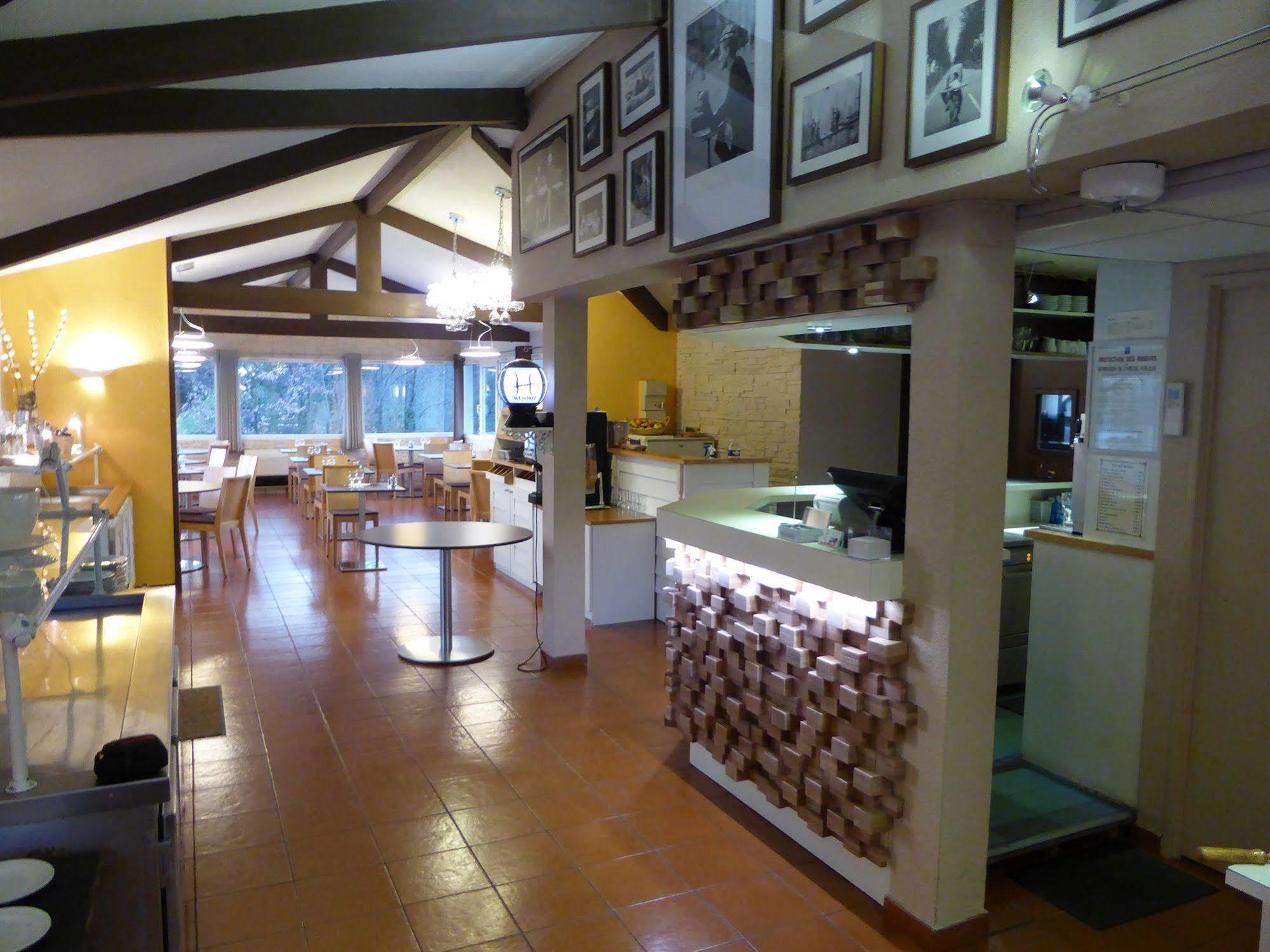 Hotel & Restaurant Heliotel Montferrier-sur-Lez Екстериор снимка