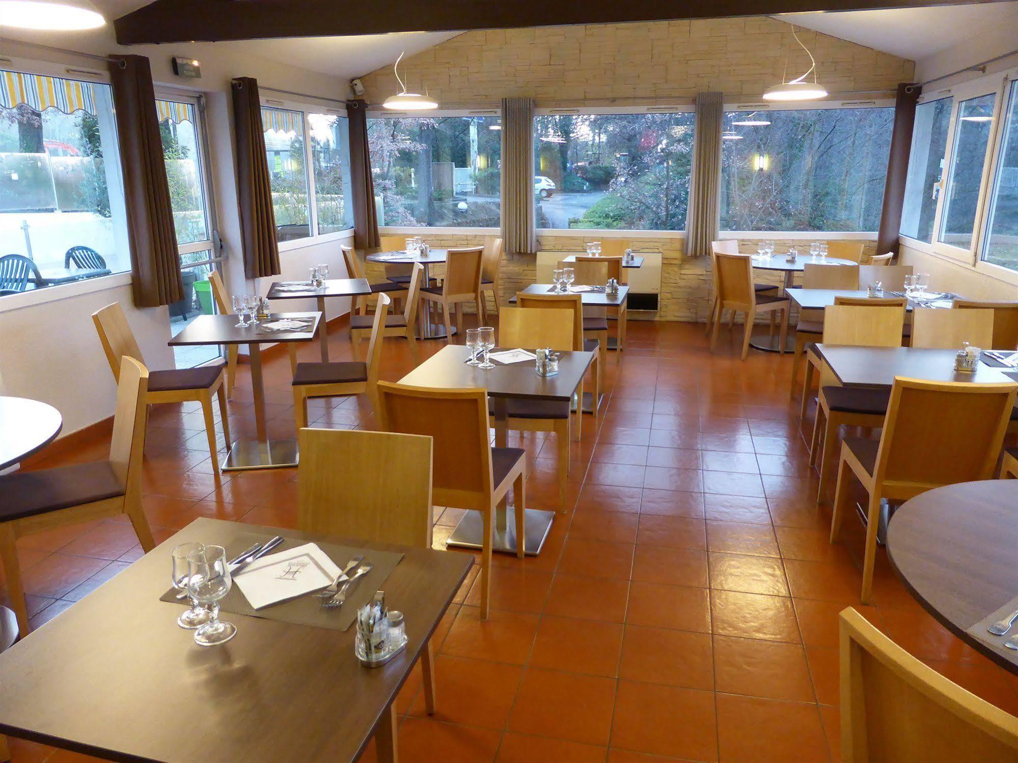 Hotel & Restaurant Heliotel Montferrier-sur-Lez Екстериор снимка